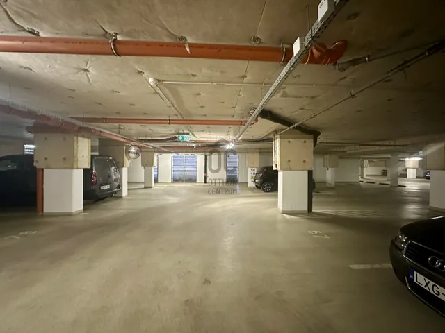 Kiadó garázs Budapest XIII. kerület 12 nm