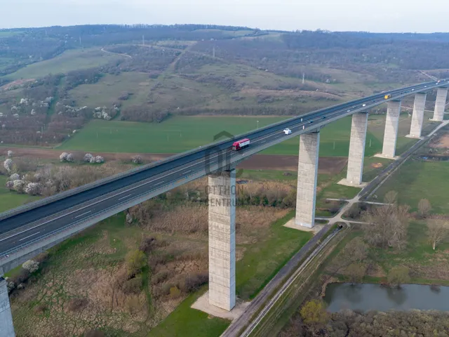 Eladó telek Kőröshegy 1801 nm