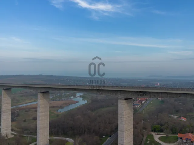 Eladó telek Kőröshegy 1802 nm