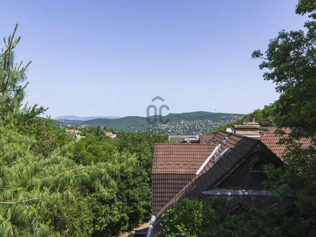 Eladó ház Budapest XII. kerület, Istenhegy 214 nm