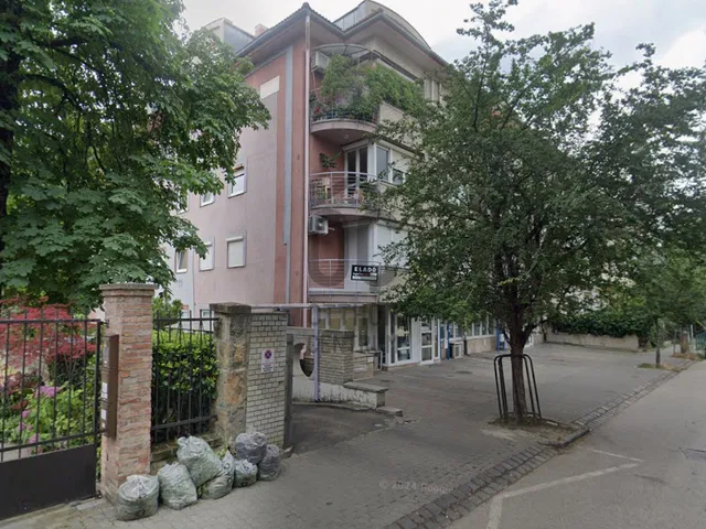 Kiadó garázs Budapest XII. kerület, Németvölgy 12 nm