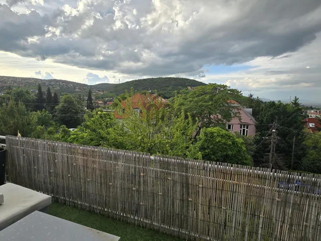 Eladó lakás Budapest II. kerület, Szemlőhegy 129 nm