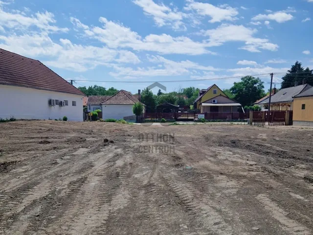 Eladó telek Csajág 2302 nm