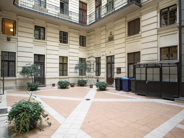 Eladó lakás Budapest VI. kerület 289 nm