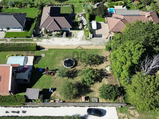 Eladó telek Csobánka 679 nm
