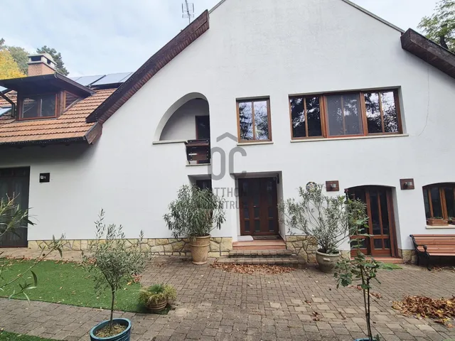 Kiadó ház Leányfalu 400 nm