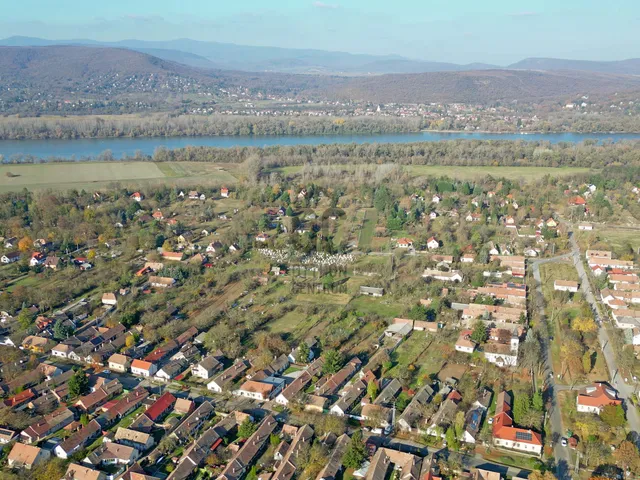 Eladó ház Kisoroszi 97 nm