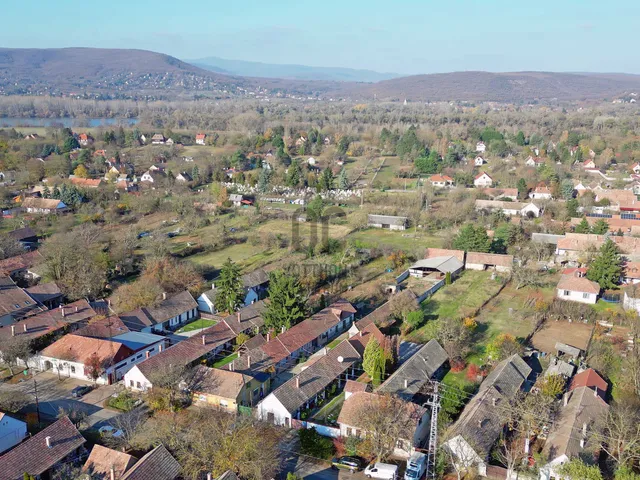 Eladó ház Kisoroszi 97 nm