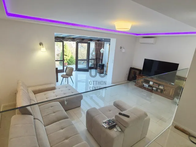 Eladó ház Budapest II. kerület, Pesthidegkút-Ófalu 250 nm