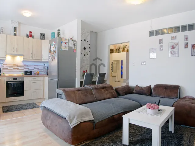 Eladó lakás Pomáz, Mártírok útja 51 nm