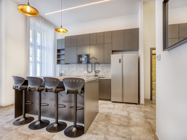 Eladó lakás Budapest VI. kerület, Diplomatanegyed, Felső erdősor 97 nm