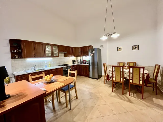 Eladó lakás Budapest VI. kerület 114 nm
