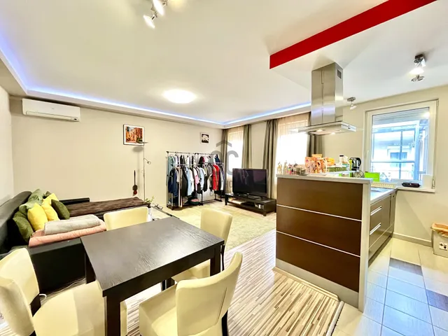 Eladó lakás Budapest VI. kerület 72 nm