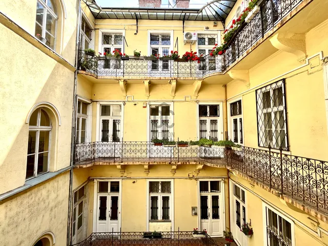 Eladó lakás Budapest VI. kerület 118 nm