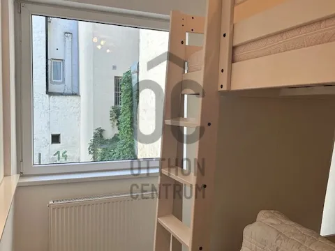 Eladó lakás Budapest VI. kerület 70 nm