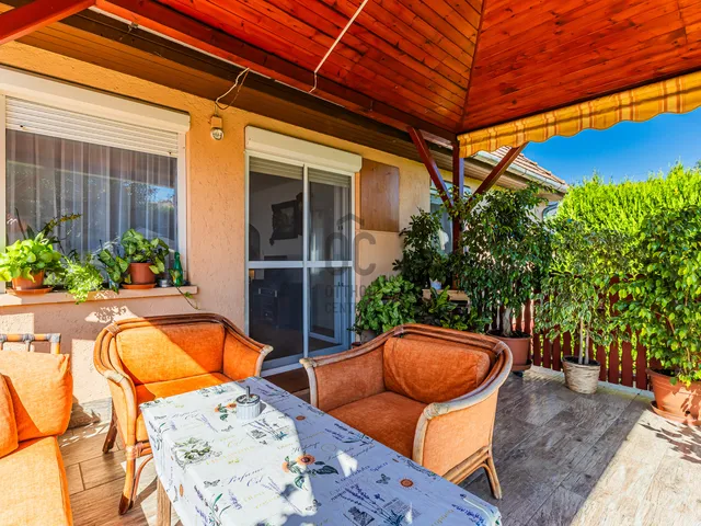 Eladó ház Dunakeszi, Alag 135 nm