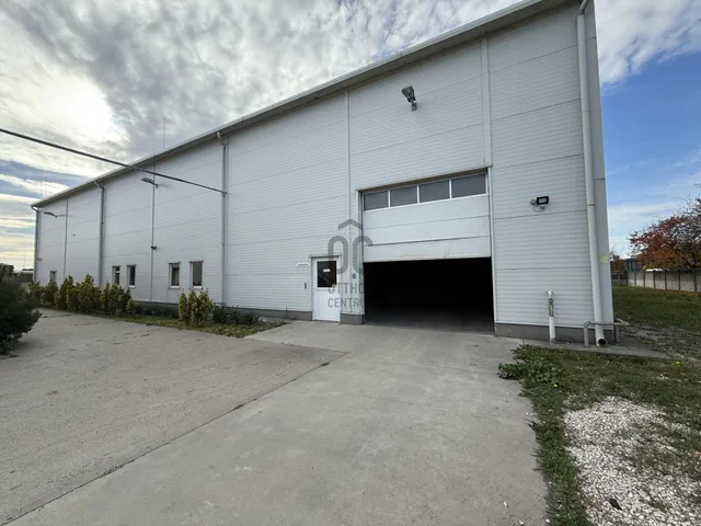 Eladó kereskedelmi és ipari ingatlan Vecsés, Felsőhalom 2663 nm