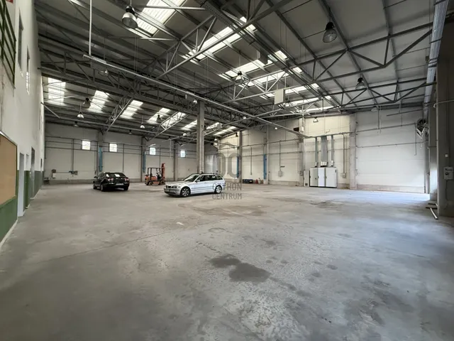 Eladó kereskedelmi és ipari ingatlan Vecsés, Felsőhalom 2663 nm