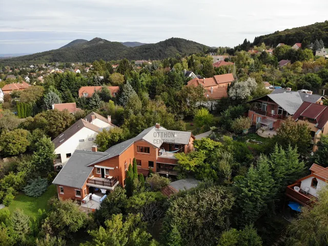 Kiadó ház Solymár 151 nm