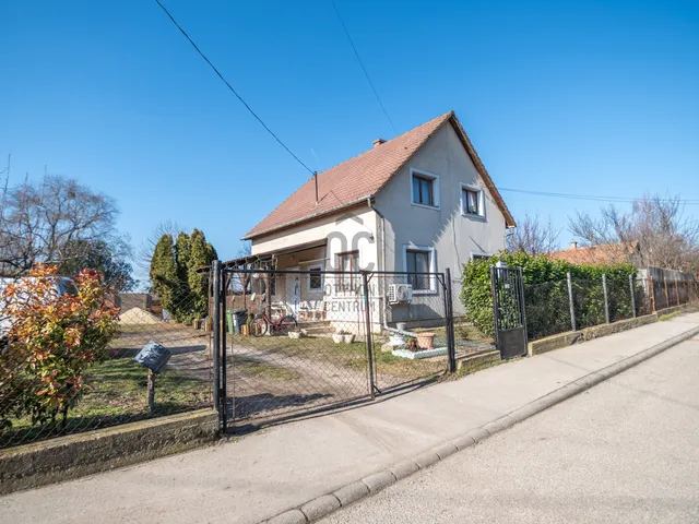 Eladó ház Ercsi 111 nm