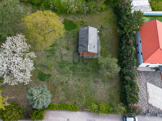 Eladó telek Szentendre, Tyúkosdűlő 1214 nm