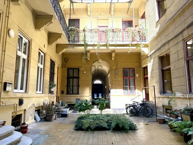 Eladó lakás Budapest VI. kerület 41 nm