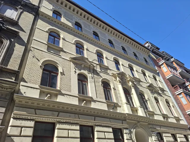 Eladó lakás Budapest VI. kerület 107 nm