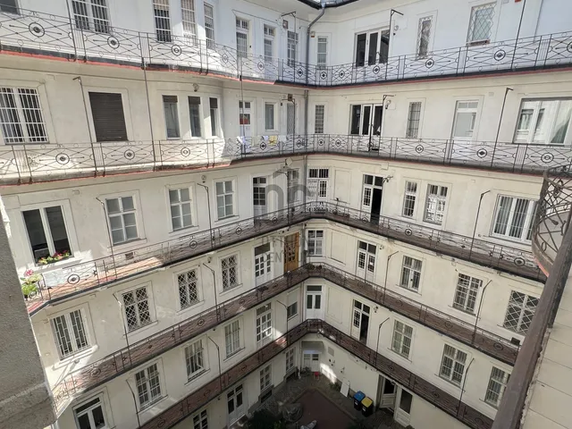 Kiadó lakás Budapest V. kerület, Bank negyed 78 nm