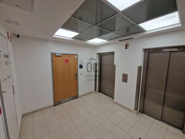 Kiadó kereskedelmi és ipari ingatlan Budapest I. kerület 155 nm