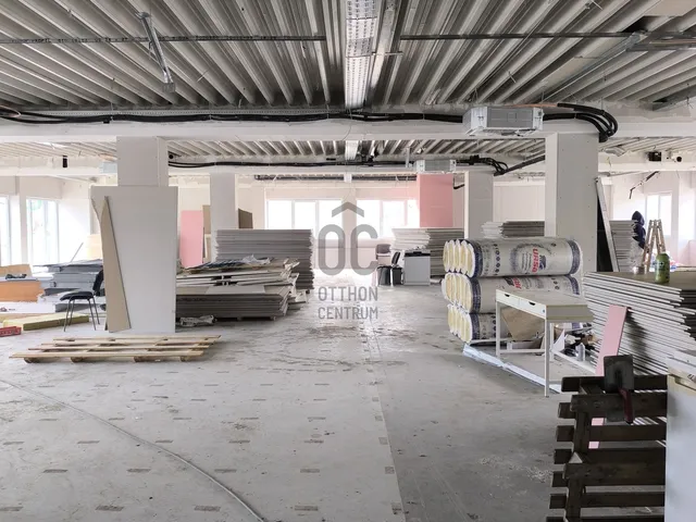 Kiadó kereskedelmi és ipari ingatlan Budapest XV. kerület, Újpalota 417 nm