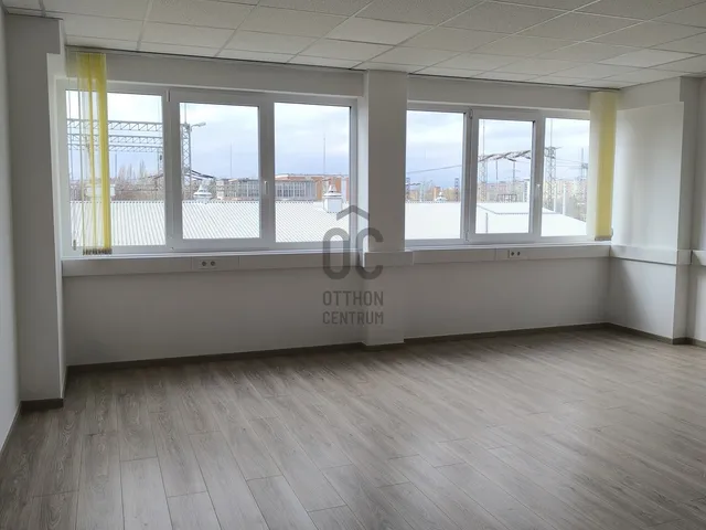 Kiadó kereskedelmi és ipari ingatlan Budapest XV. kerület, Újpalota