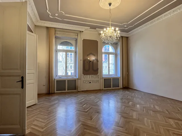 Kiadó lakás Budapest VI. kerület 150 nm