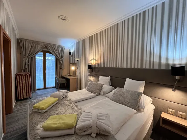 Eladó kereskedelmi és ipari ingatlan Alsóörs 2700 nm