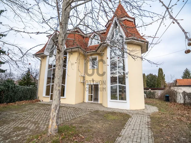 Eladó ház Budapest XVIII. kerület, Szemeretelep 300 nm