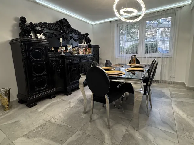 Eladó ház Budapest II. kerület, Adyliget 300 nm