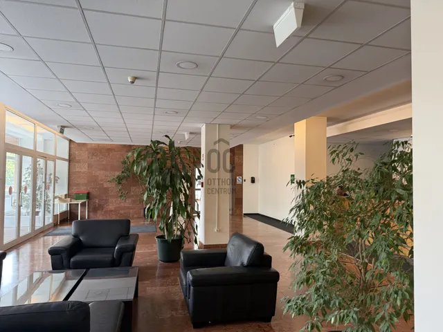 Kiadó kereskedelmi és ipari ingatlan Budapest XIV. kerület, Nagyzugló 96 nm