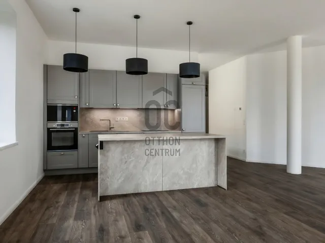 Eladó lakás Budapest III. kerület, Testvérhegy 184 nm