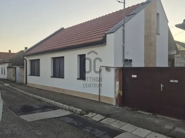 Eladó ház Veszprém, Dózsaváros 60 nm