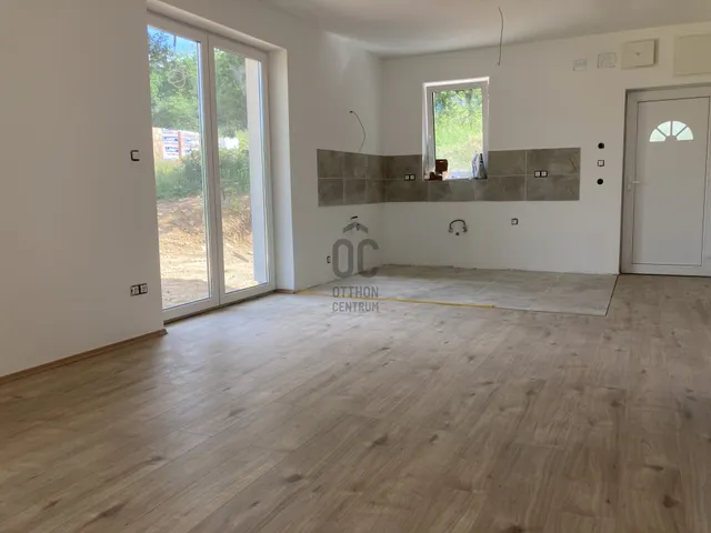 Eladó lakás Pilisjászfalu 32 nm