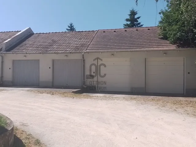 Eladó garázs Piliscsaba, Klotildliget 19 nm