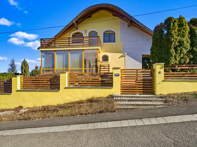 Eladó ház Sé 380 nm