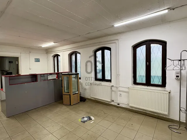 Kiadó kereskedelmi és ipari ingatlan Budapest XVI. kerület, Rákosszentmihály 310 nm