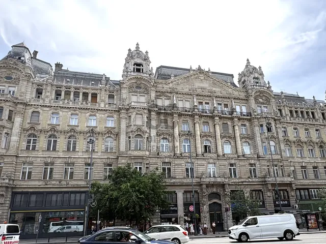 Eladó lakás Budapest V. kerület, Belváros 138 nm