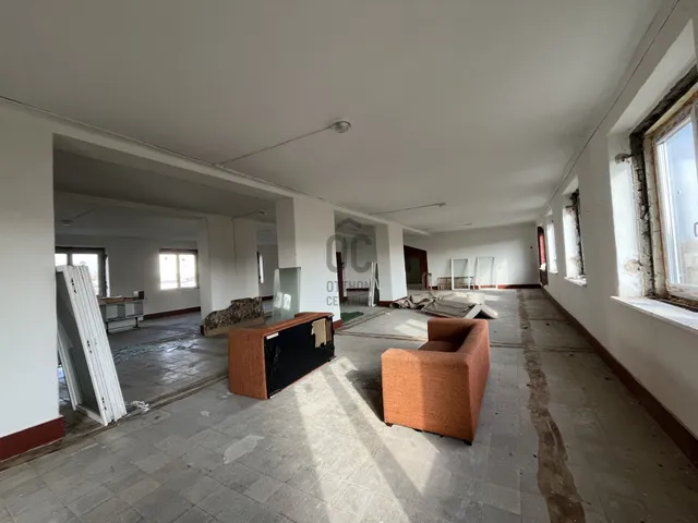 Eladó kereskedelmi és ipari ingatlan Szolnok 2175 nm