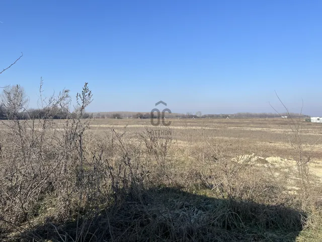 Eladó telek Vasad 21346 nm