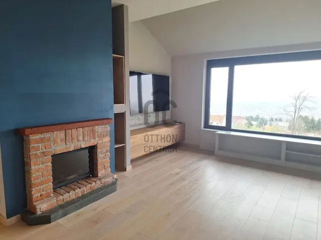 Kiadó lakás Budapest III. kerület, Táborhegy 161 nm