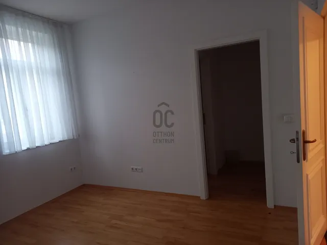 Eladó ház Székesfehérvár, Belváros, Martinovics utca 249 nm