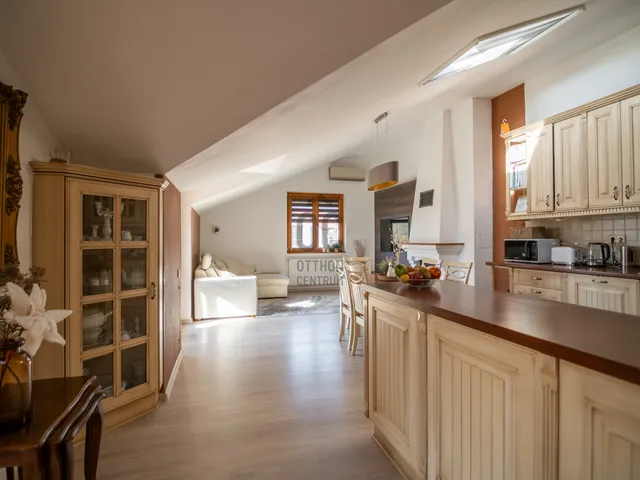 Eladó lakás Budapest III. kerület, Törökkő 94 nm