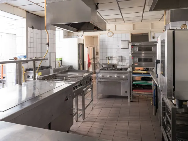 Eladó kereskedelmi és ipari ingatlan Pilisszentiván 550 nm