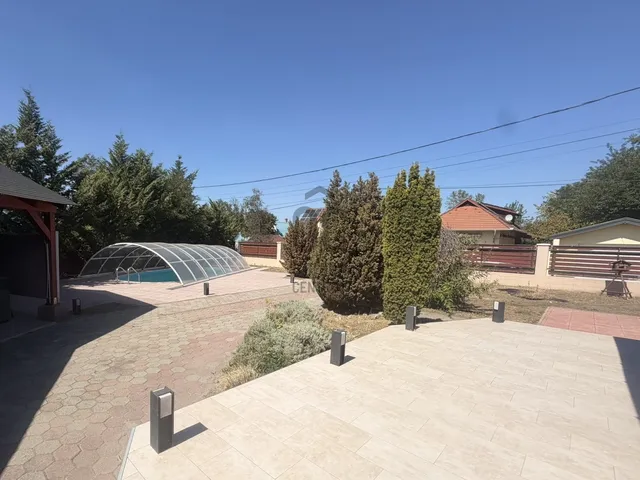 Eladó ház Szada 153 nm